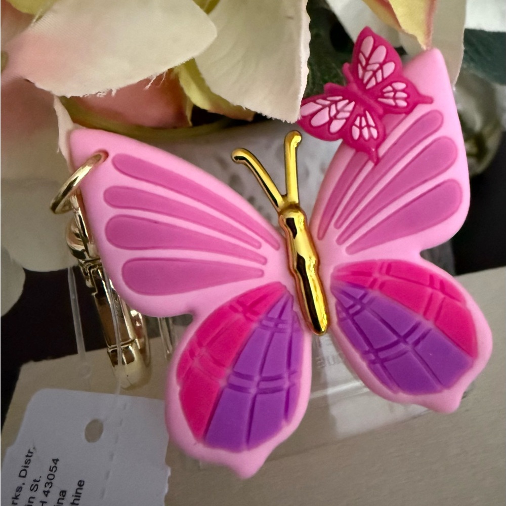 🆕🪷 BATH & BODY WORKS “PINK BUTTERFLY” POCKETBAC HOLDER W/CLIP. NEW WITH TAGS. - Picture 4 of 8